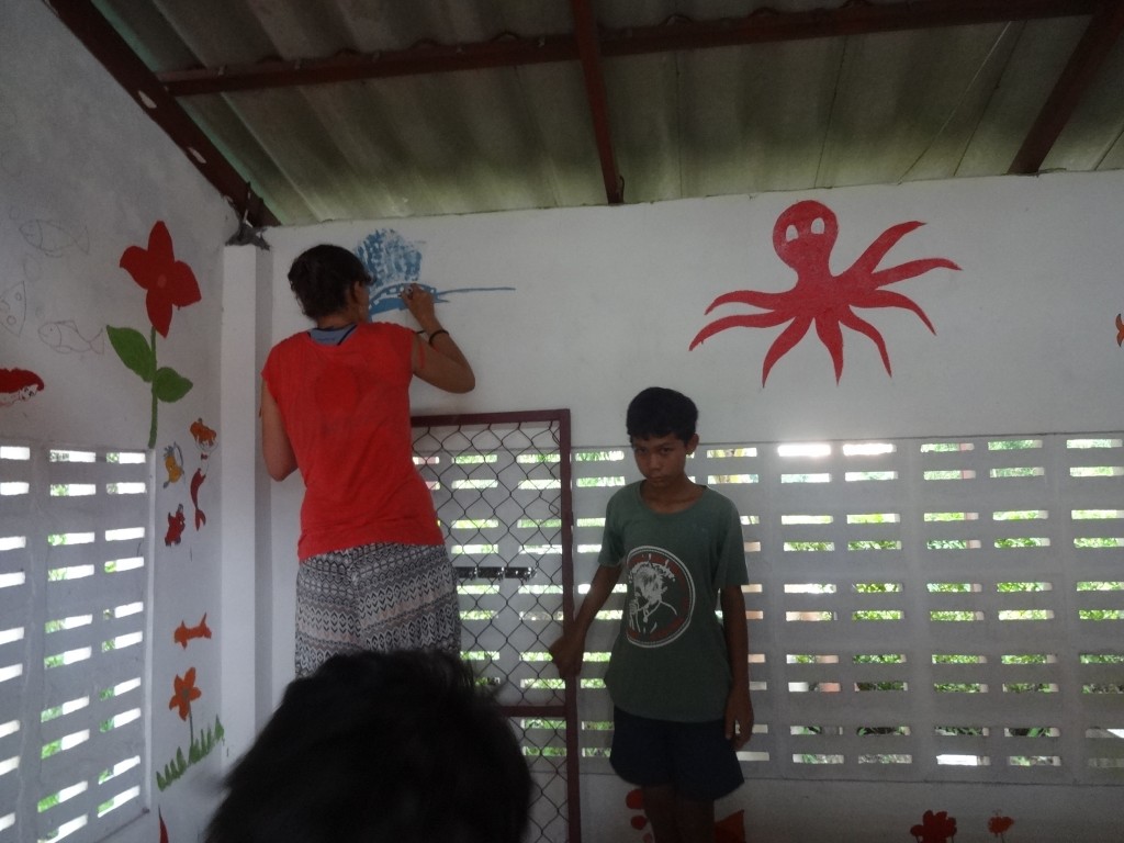 Koh Kong, la décoration des murs.